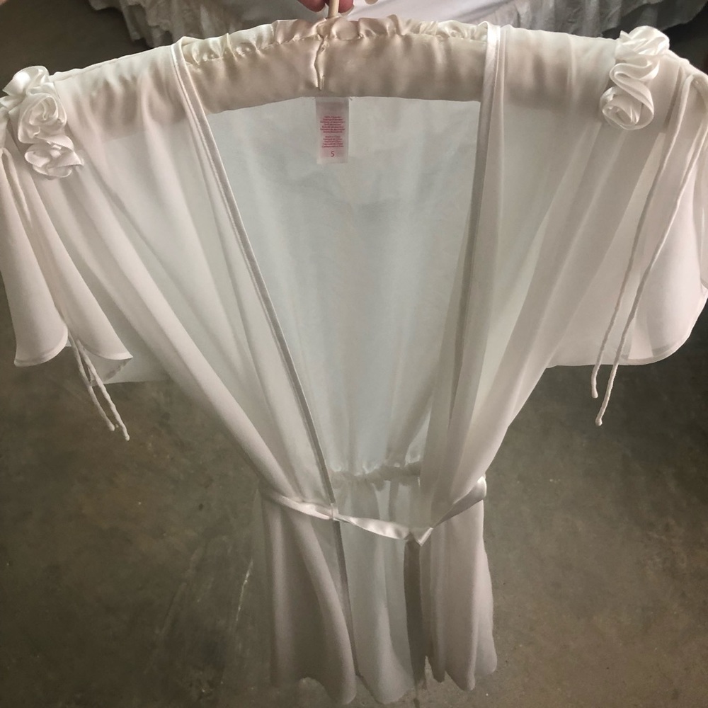 Oscar De La Renta Robe - Picture 6 of 7